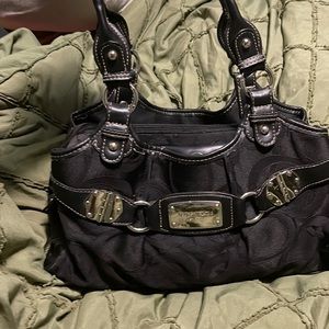 ❤️ Pick 3/30 A Rosetti purse in great condition